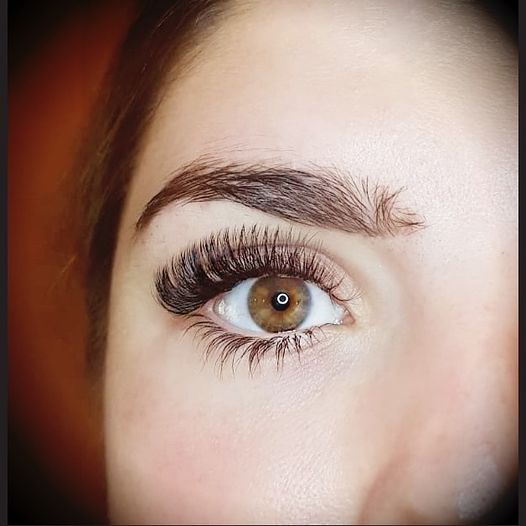 eyelash-extensions-pros-and-cons-1
